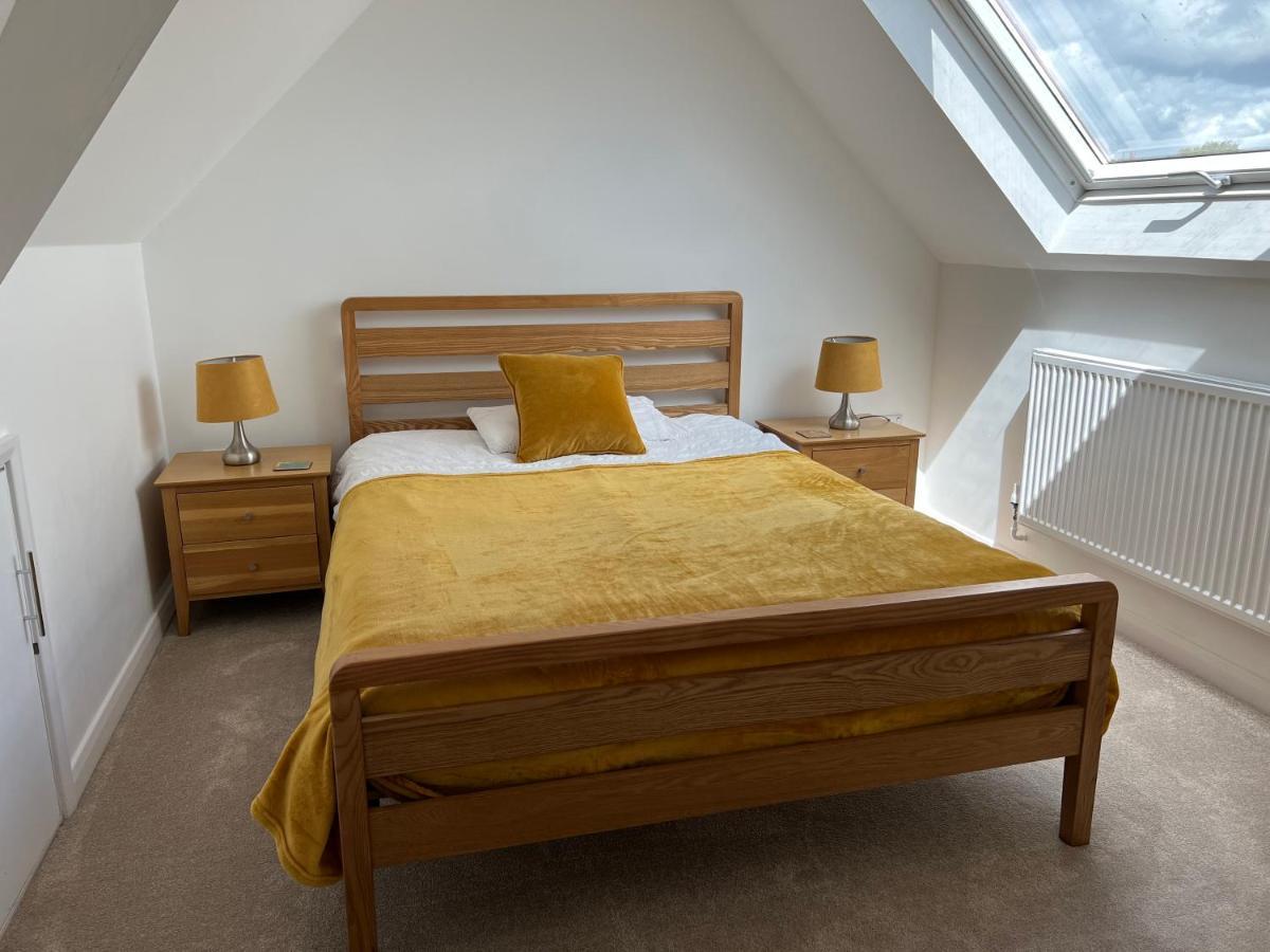 Gower Getaway - Parking & Ensuite Суонси Экстерьер фото